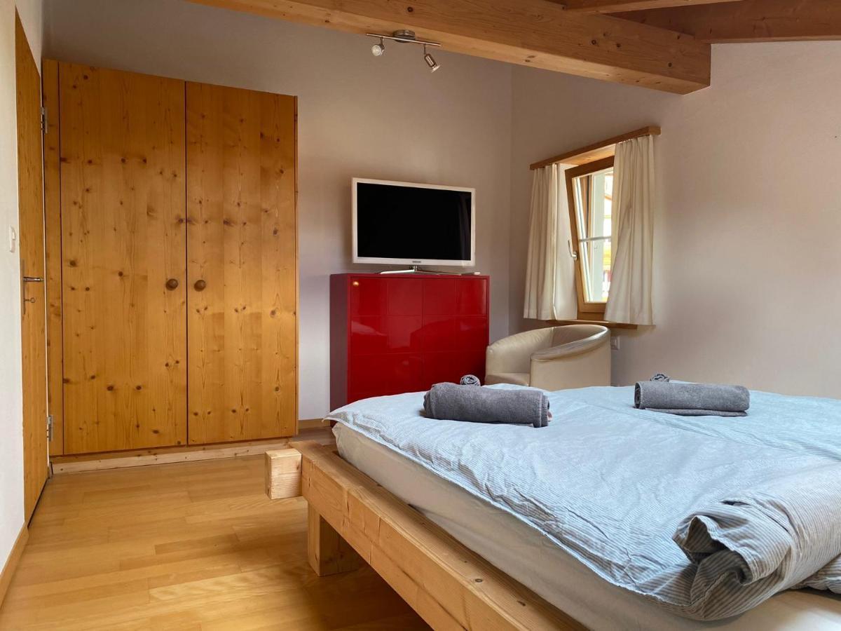 شقة Attic In The Alps Luzein المظهر الخارجي الصورة
